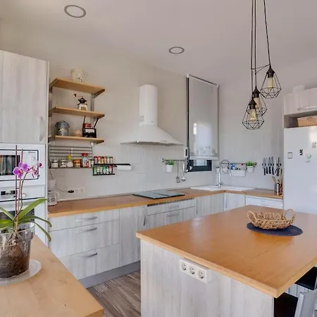 Nyaraló Nadine 1307 *