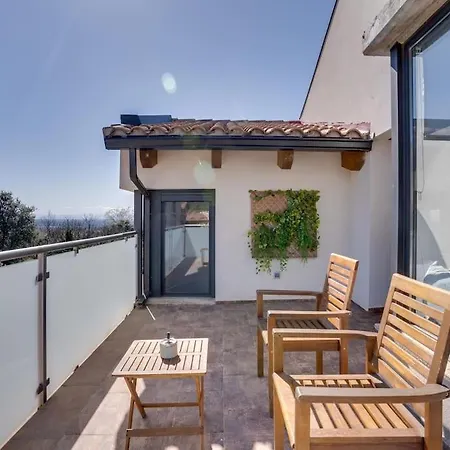 Nadine 1307 Candeleda