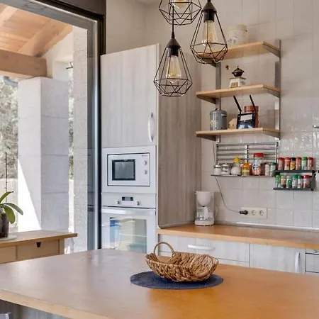 Nadine 1307 Nyaraló