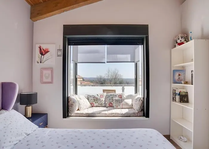 Nadine 1307 Hébergement de vacances *