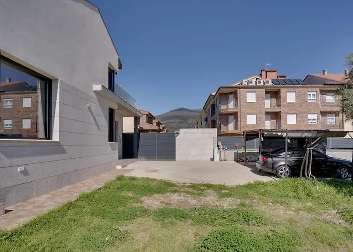 Nadine 1307 * Candeleda